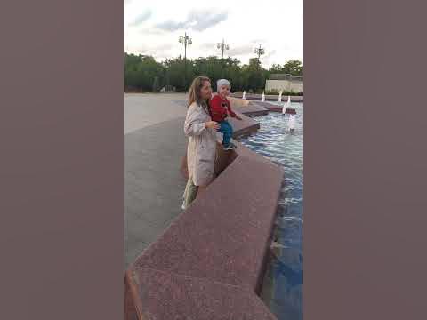 Прогулки с внуком😊 - YouTube