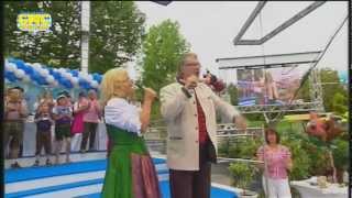 Marianne & Michael - Der Bua passt nur in d' Lederhosen nei (Oktoberfest Party Mix) chords