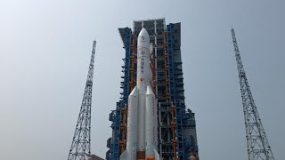 Time-lapse recording of Chang&#39;e-6 lunar probe and Long March-5 Y8 carrier rocket transferred