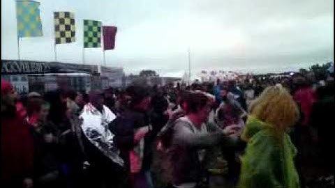 a Bullet For My Valentine circle pit LIVE @ DOWNLOAD FESTIVAL 2011