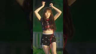 Seo Ha in Star-Printed Shorts \u0026 Graphic Crop Top! in '𝗔𝗖𝗛𝗔!' MV #queenzeye #shorts #seoha #서하 #퀸즈아이