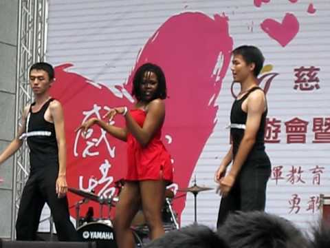 慈明園遊會表演