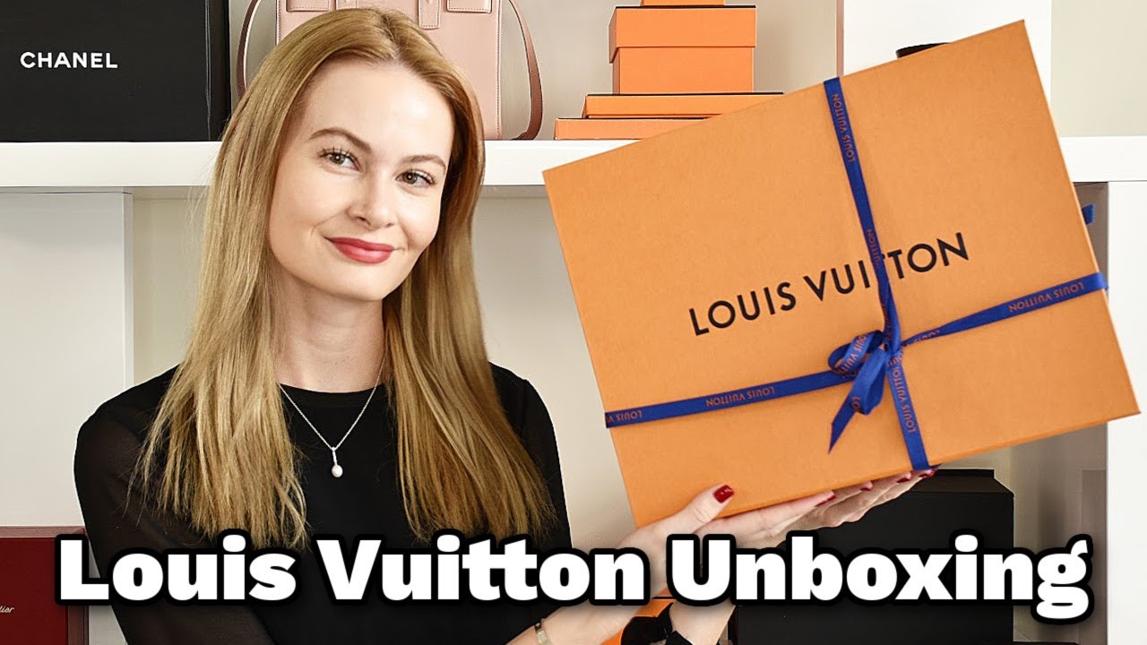 LOUIS VUITTON WONDERLAND FLAT RANGER BOOTS UNBOXING./ Close up and