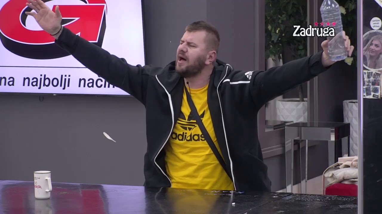 Zadruga 4 - Janjuš pogođen pesmom, počeo da lupa šakom o sto, pa se uhvatio za glavu - 03.02.2021.