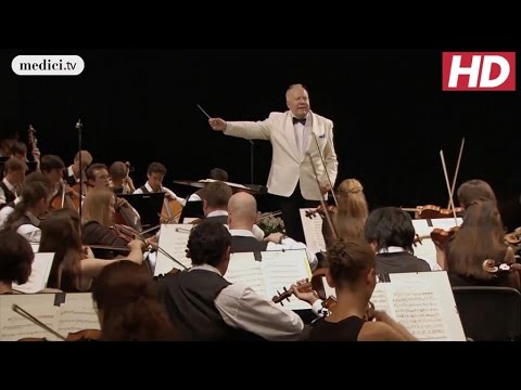 Dvorák's New World Symphony - Allegro con fuoco - Neeme Järvi and the VFO