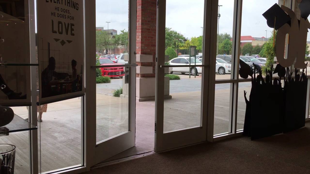 This Closing Door Sounds Like Chewbacca