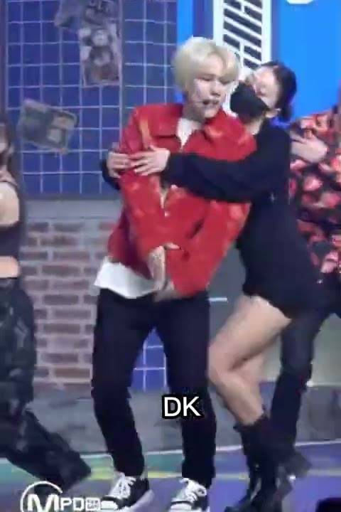 iKON members vs. Bobby #ikon #yg