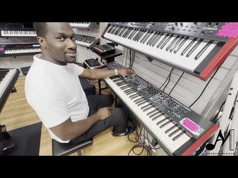 I finally got to try the Roland VStage!! Here's an Acoustic Piano demo! {All playing, no talking}