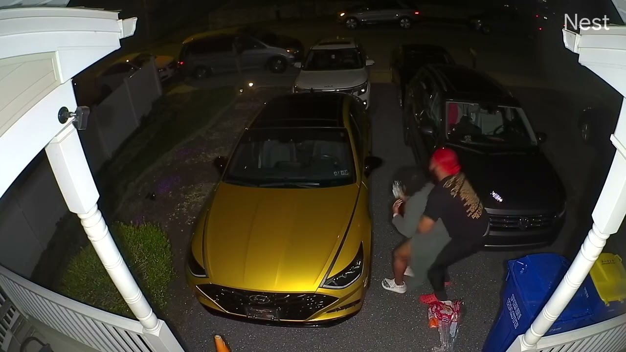 Husband saves his wife after she choked on pineapple