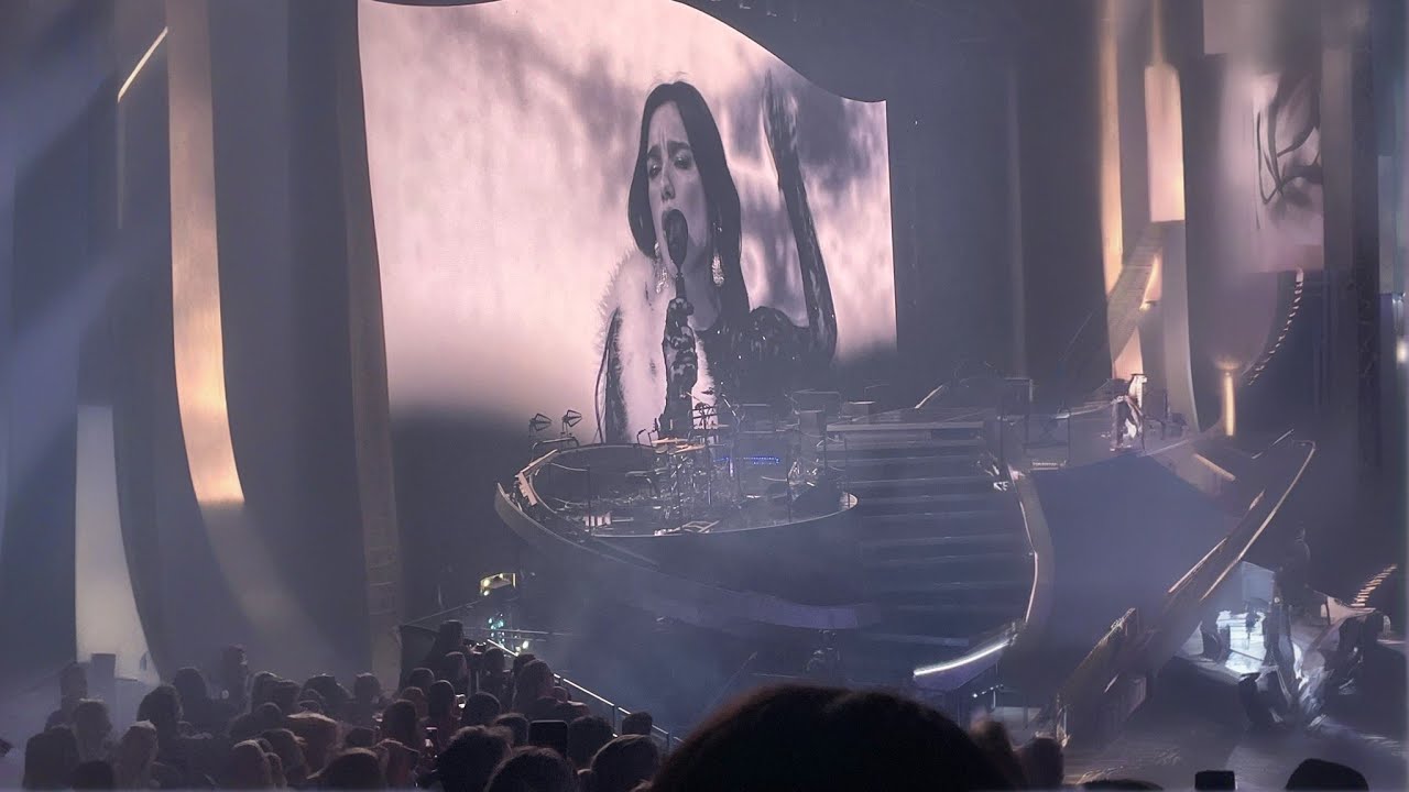 Dua Lipa - Highway To Hell (Live At Radical Optimism Tour) Melbourne