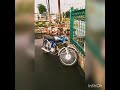 Motor antik dan pelangi
