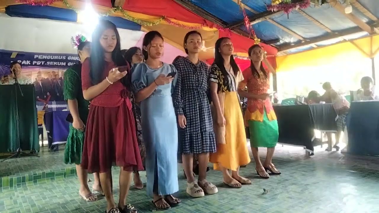Hs Yesu dötönafögu, Yesu gubalo sindruhundruhu. Voc grup Kasih dari Php2 GNKP-I Gersindo