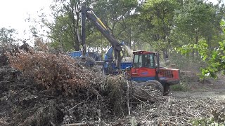 Valmet 890.2 wood chipper by swedengines 3,439 views 3 years ago 6 minutes, 1 second