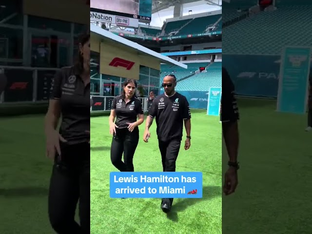 Lewis Hamilton has arrived in Miami 🌴