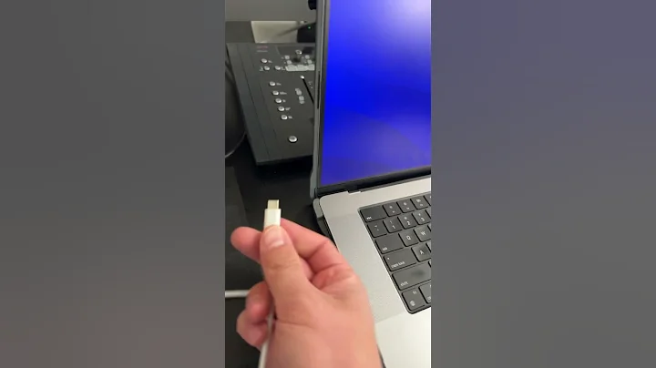 Forgot your charger? Magsafe charging tip! #macbook #macbookpro #usbC #apple