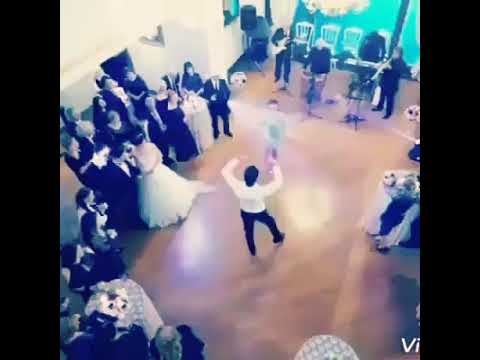 يا عين موليتين ويا عين موليا