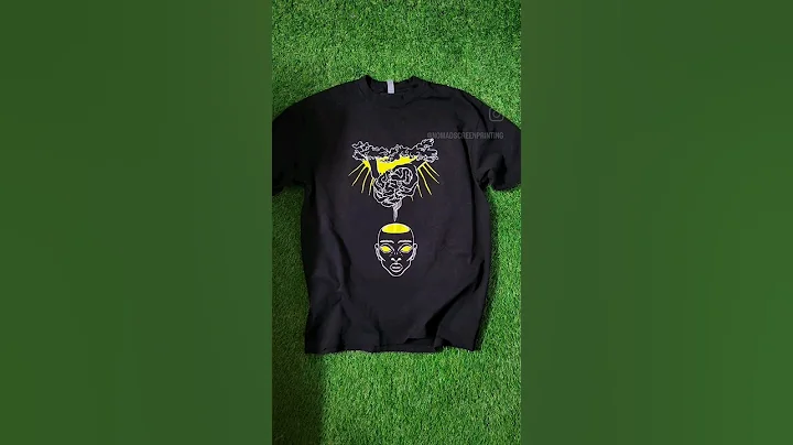 screen printing a two color design 😍 #shorts #screenprinting #screenprint