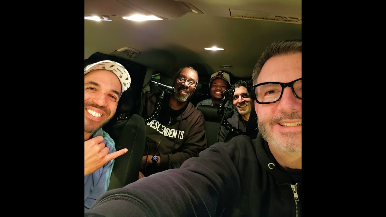 Hypnotist Chris Jones puts Bollweevils, Lucky Boys Confusion singers under his spell (Episode 1025)