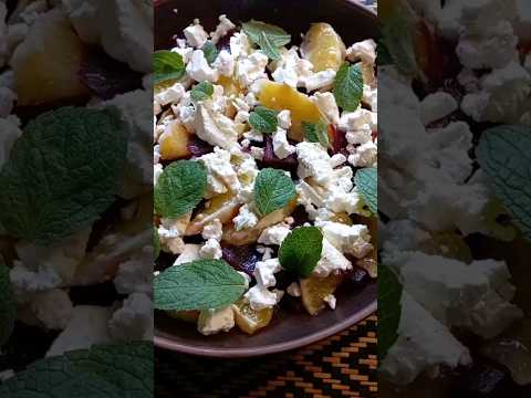 Салат из свеклы с апельсином и сыром фета
