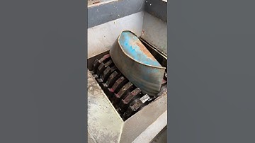 #fcnfm Shredder with Four Axes for Tearing, Squeezing, and Biting Functions in Material Processing a