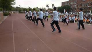 P1040327.MOV校慶化裝繞場預演