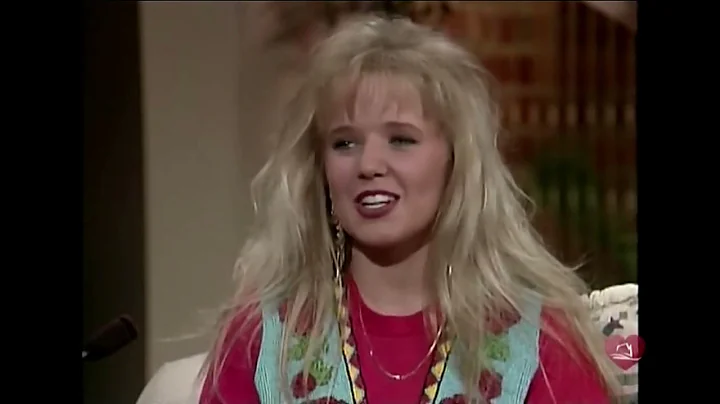 Amie Comeaux Interview (1994)(Music City Tonight 7...