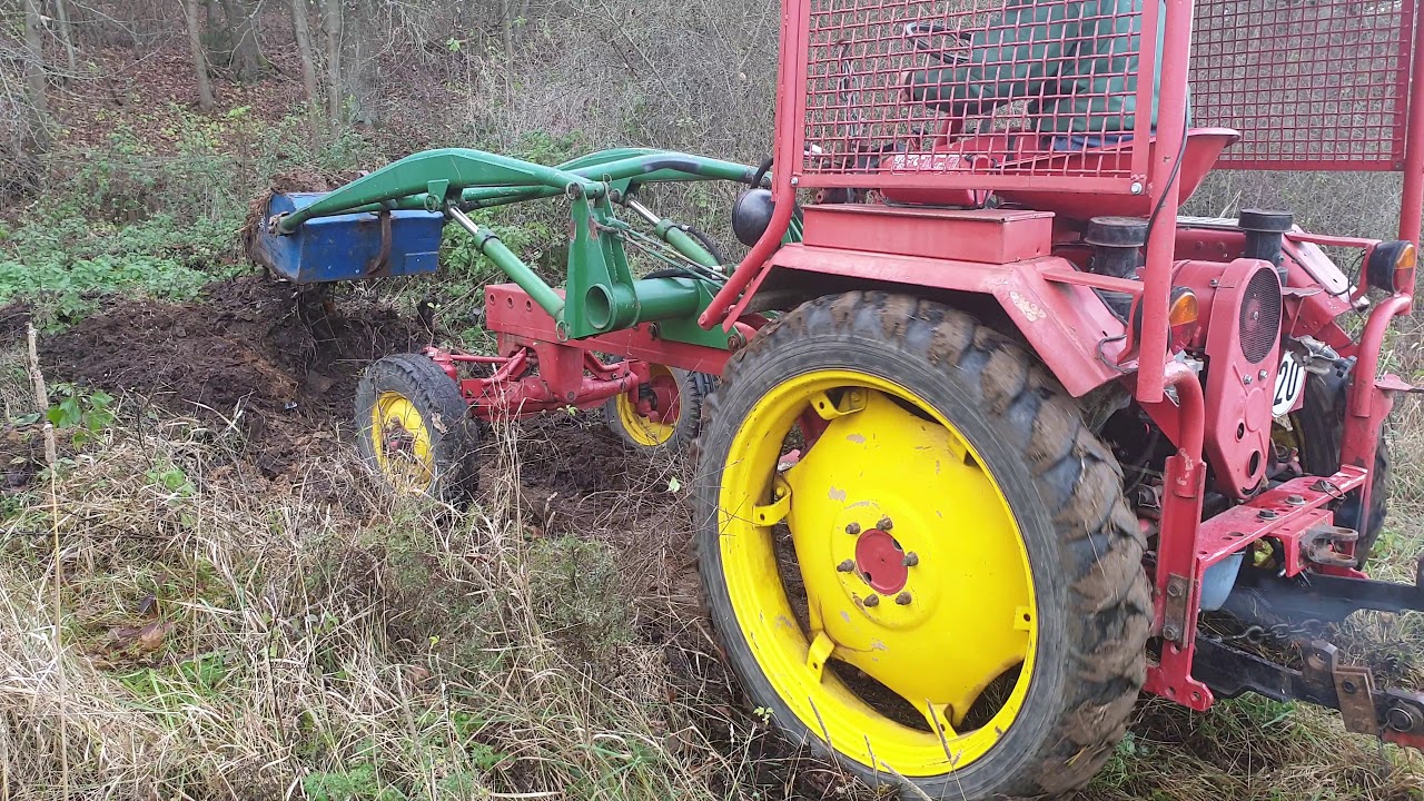 Rs09/Gt124: Schiebt Erde