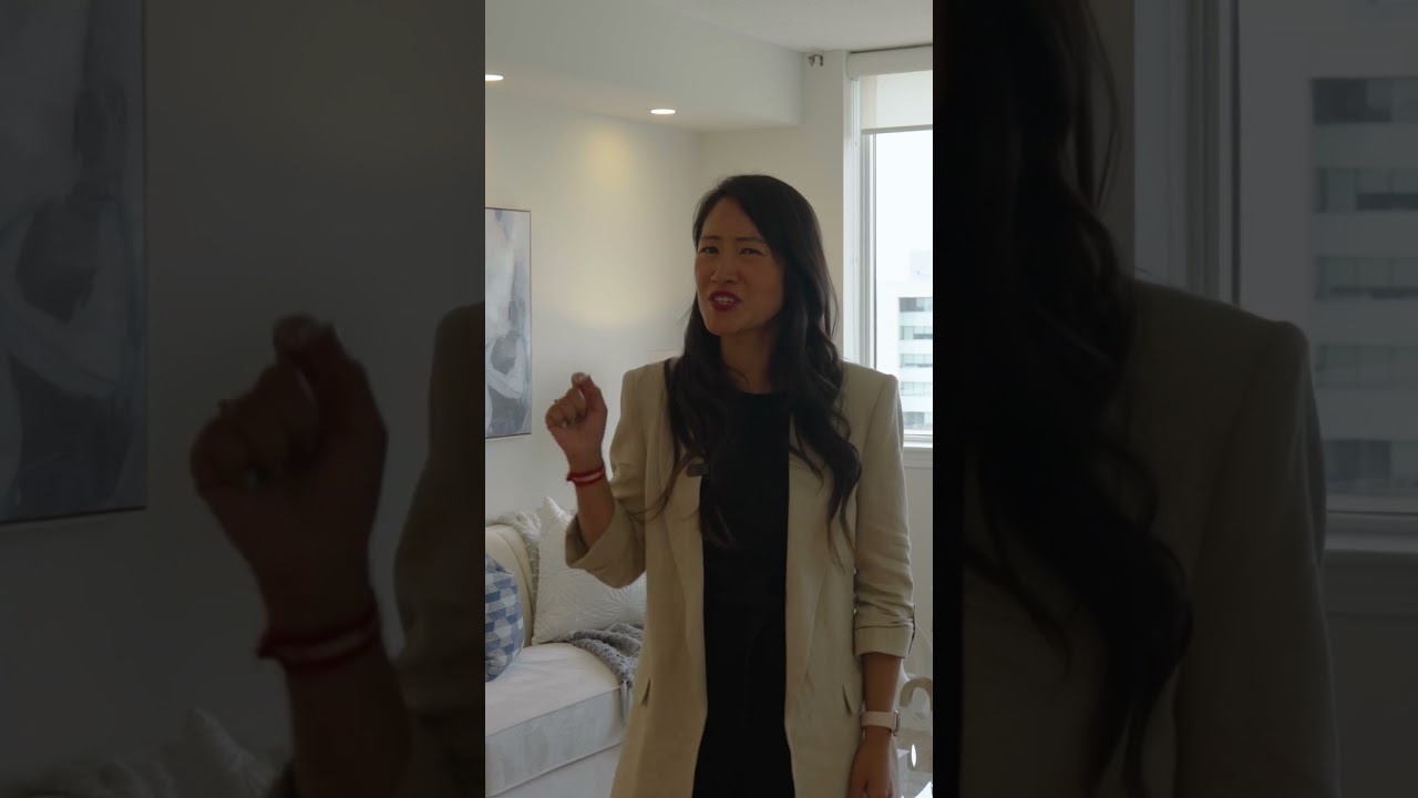 Stunning Condo For Sale in Whitby | 906-711 Rossland