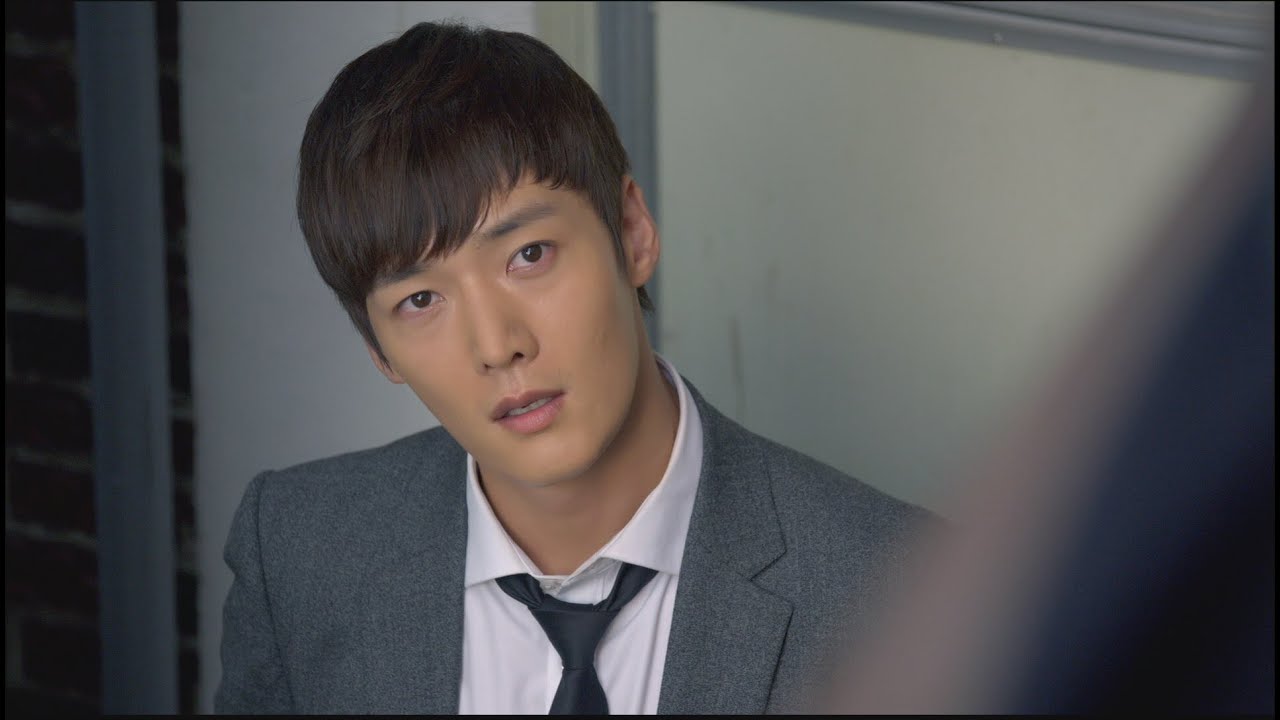 [HOT] 오만과 편견 1회 - '예전에 사귄 사이야!' 최진혁 돌발 발언에 백진희 당황! 20141027