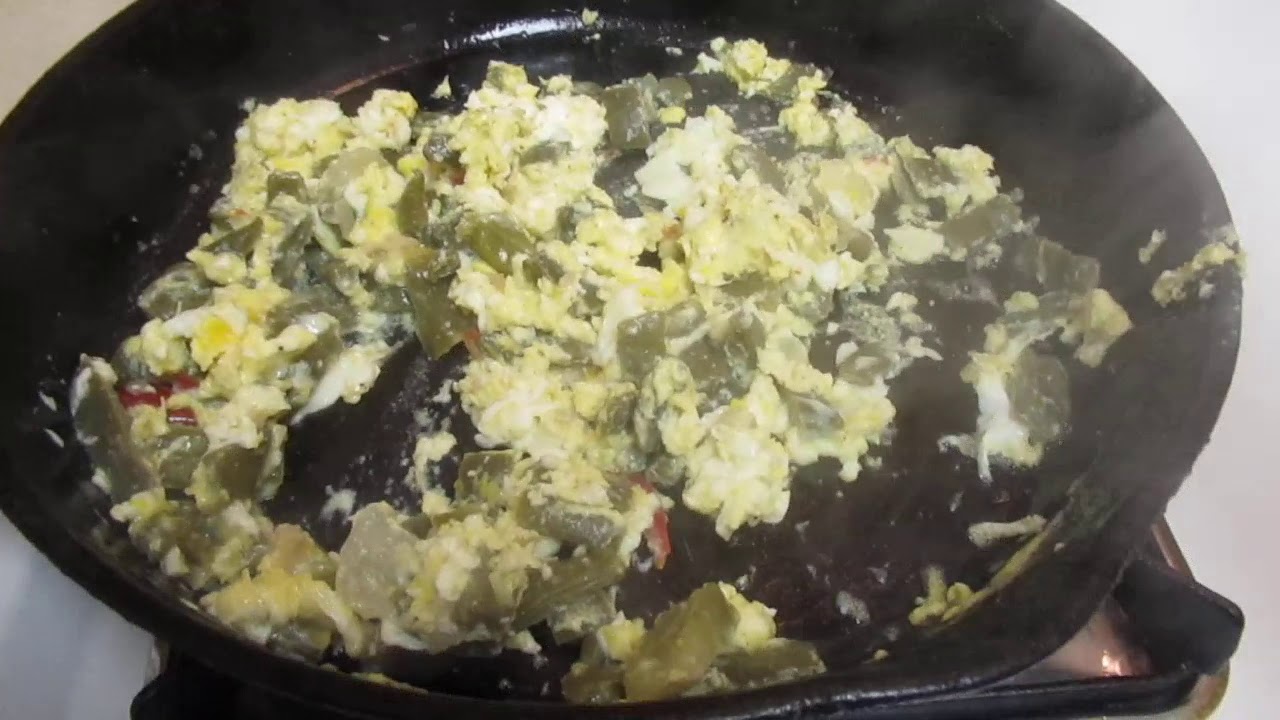 How to make Eggs with Nopales! Cactus a Superfood! Yum!! YouTube