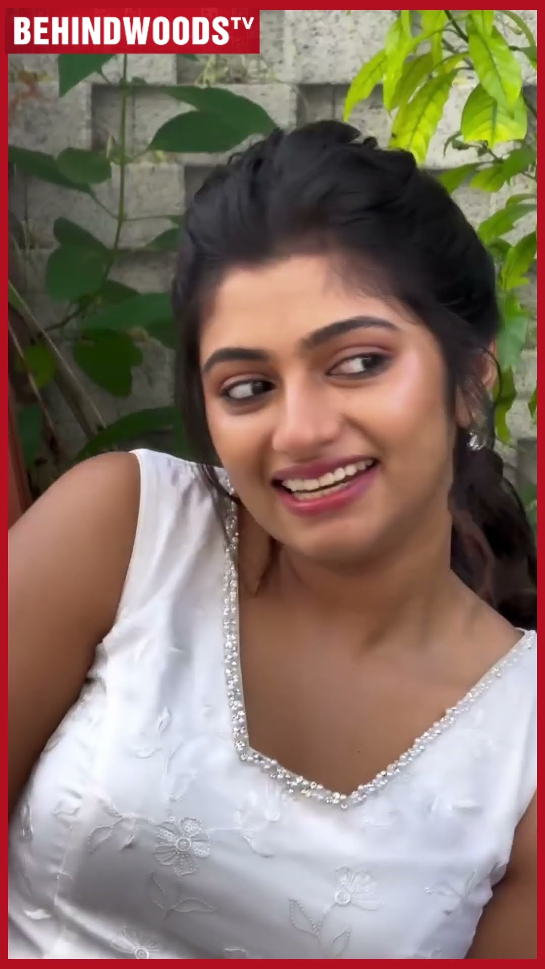 Arun-அ பாக்க வெள்ளை Angel மாதிரி Ready ஆகி போன Archana ❤ Cute Video