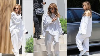 Jennifer Lopez Looks Stunning with White Outfits 😍😍