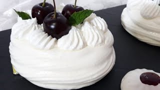 ميني بافلوفا مع كومبوت الكرز/ميني كيك مورانغ لذة وقرمشة لا تقاوم  Mini pavlova