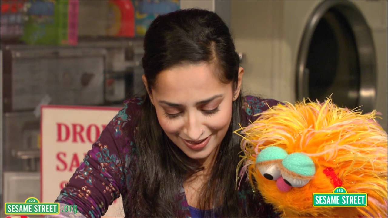 Sesame Street: Season 42 Sneak Peek -- Rocco's Boat - A sneak peek at Sesame Street's 42nd season premiering September 26th, 2011.