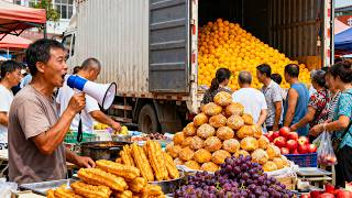Chinese Food Market: The Chinese market is bustling in the morning with everything you want to buy