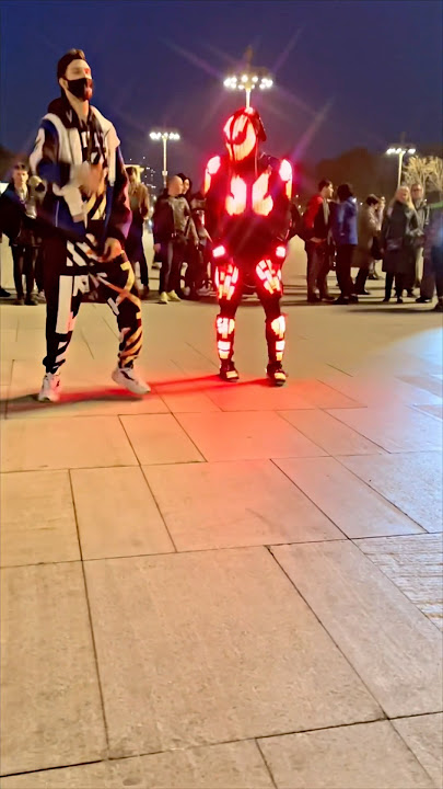 ASTRONOMIA 😨🔥 TUZELITY NEON DANCING !! REACTION PEOPLE 😎⭐️