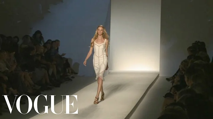Alberta Ferretti Ready to Wear Spring 2012 Vogue Fashion Week Runway Show