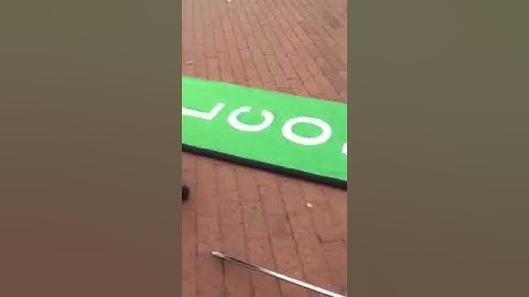 Feather Flag Assembly 1