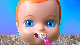 К куколке пришел гость с веселым чемоданчиком! К куколке пришел гость с веселым чемоданчиком!