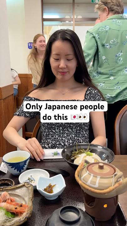 Why do Japanese people do this? 🇯🇵🤣 #japanesefood #japanculture #japan #japanese #chopsticks