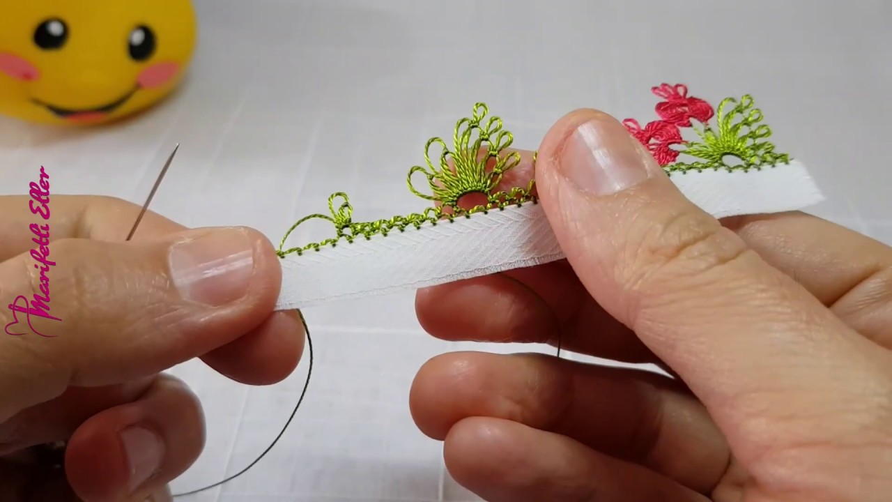 Sağdan Sola Nar Çiçeği ve Zürafa Yaparken İplik Ekleme