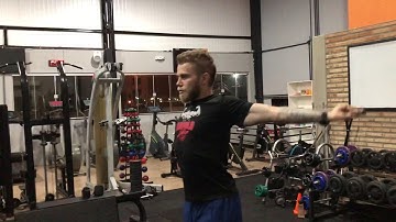 Mobilidade Escapular com bastão com elevação total e rotação completa do ombro