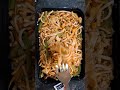 🍜 ചൂട് ചൂട് ചിക്കൻ നൂഡിൽസ്… കഴിക്കാതെ വയ്യ! 😋 #pregnancycravings #pregnancy
