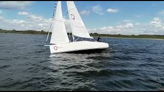 Silent Yachting | Domani yachts electric S30 Club sailing fast in light wind