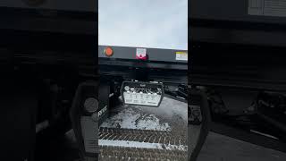 Comment reculer la plateforme sur un Kenworth T880 avec Jerr-Dan | Trucks n Tips
