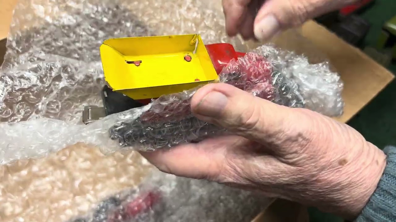 The Art of Marx Trains Part 69: Mystery Box of 6” 4-Wheel Cars
