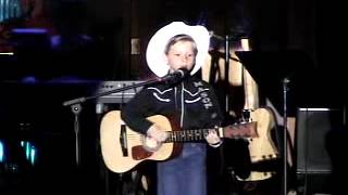 Video voorbeeld van "I'm So Lonesome I Could Cry by Hank Williams performed by Mason Ramsey at the Kentucky Opry"