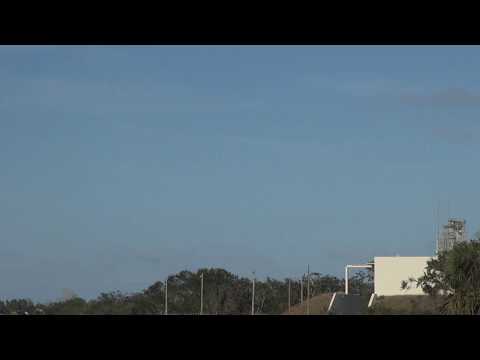 SpaceX Falcon Heavy twin boosters first landing incredible sonic booms!