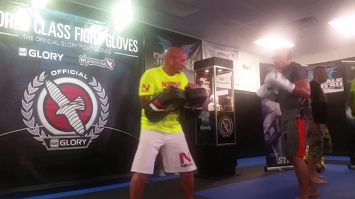 GSP & Nieky Holzken rotate kicks Glory 23