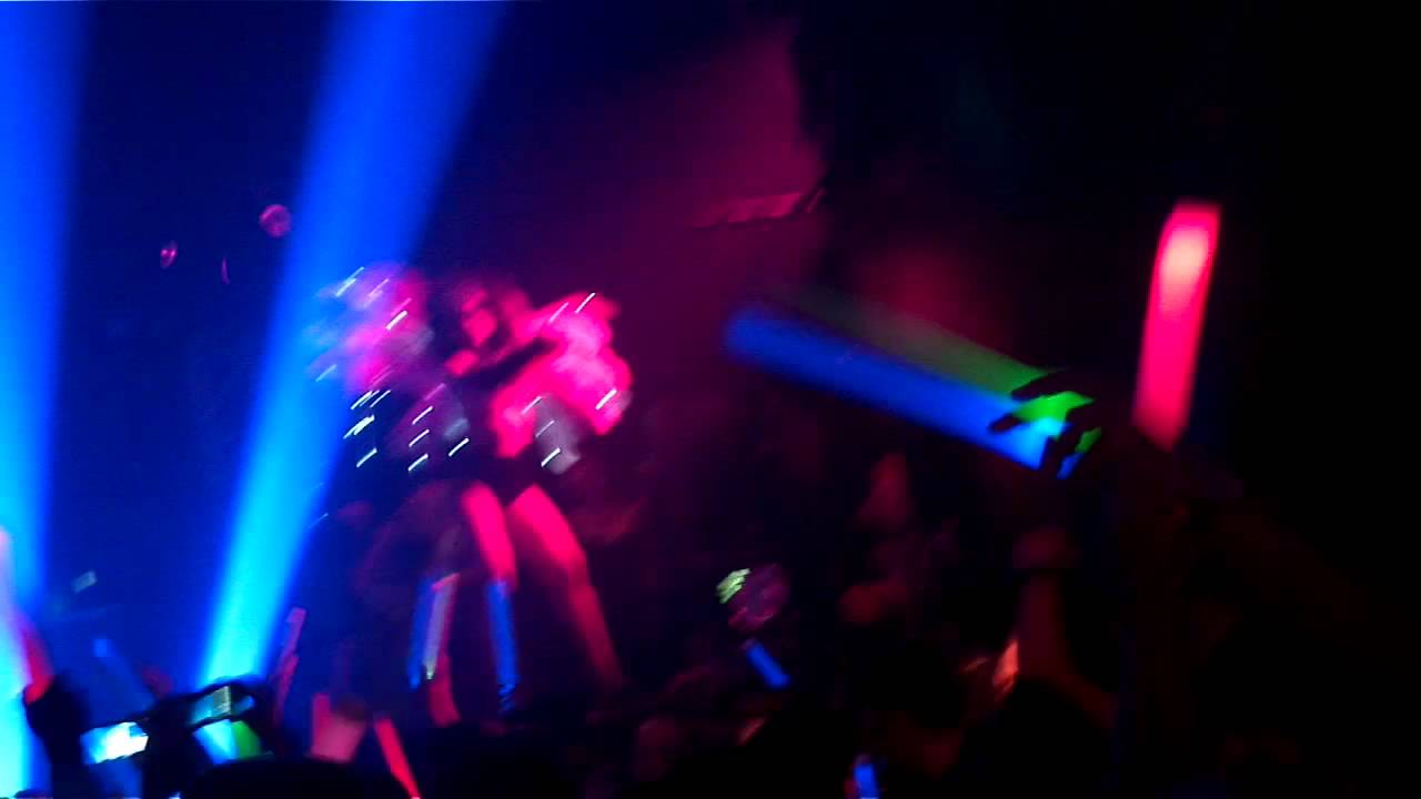 Avicii @ Mansion 7.4.2011 (1) Philter - Revolver + Enough is Enough